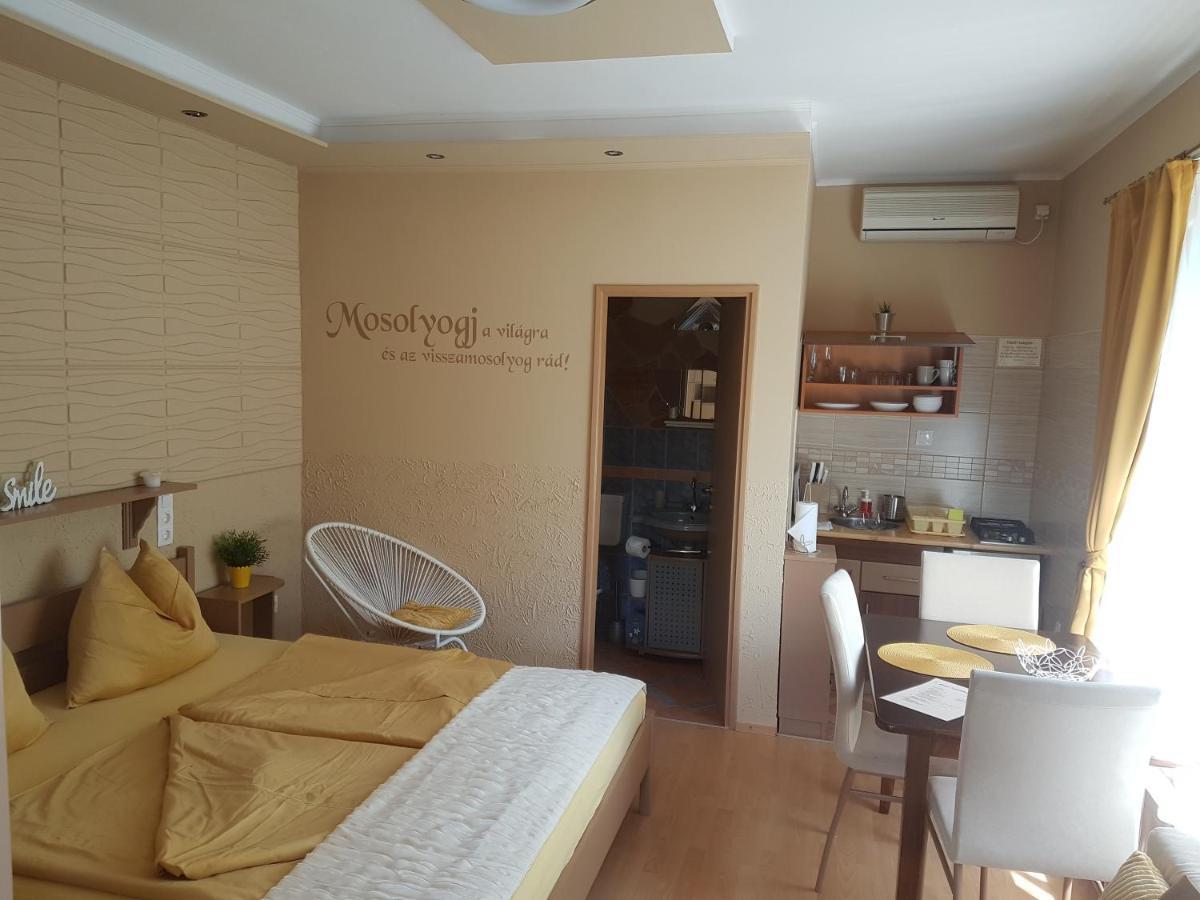 Rozsa Apartman Alsóörs Extérieur photo
