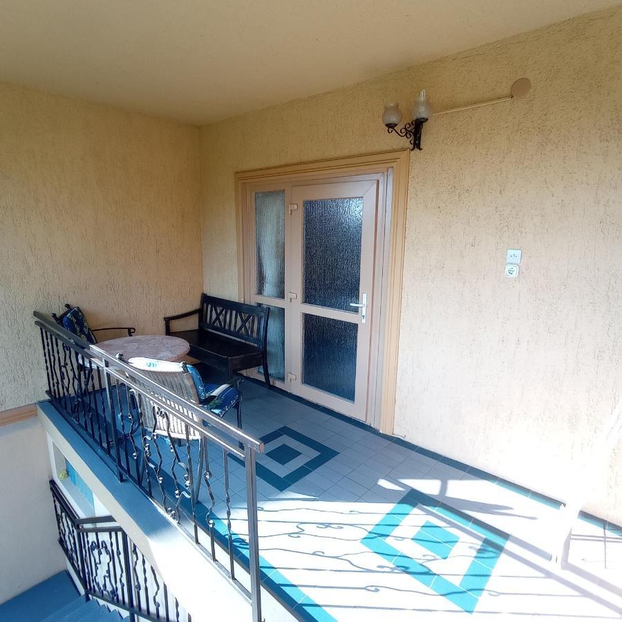 Rozsa Apartman Alsóörs Extérieur photo