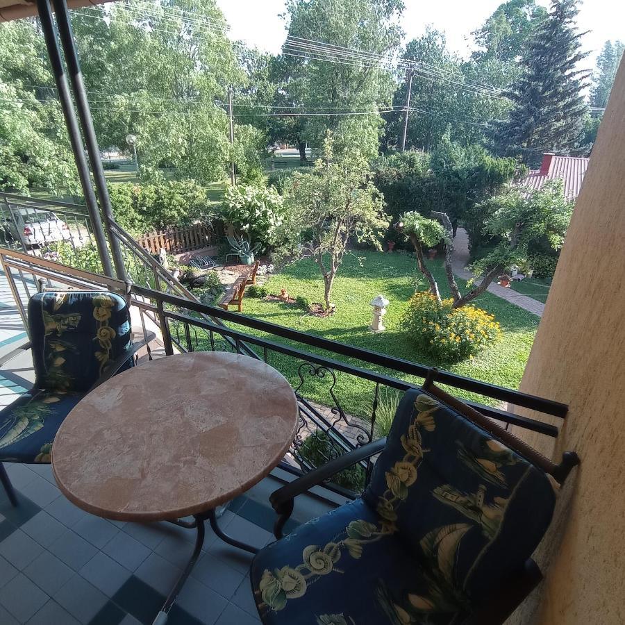 Rozsa Apartman Alsóörs Extérieur photo