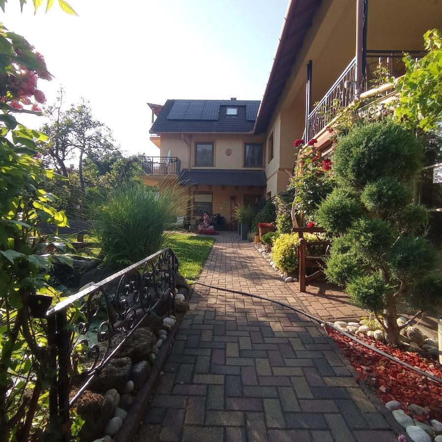 Rozsa Apartman Alsóörs Extérieur photo